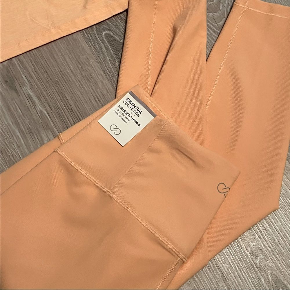 NWT 2 Pc Set Essential High Rise 7/8 Tight Legging + Mock Neck Tank Apricot XXL - Picture 12 of 16
